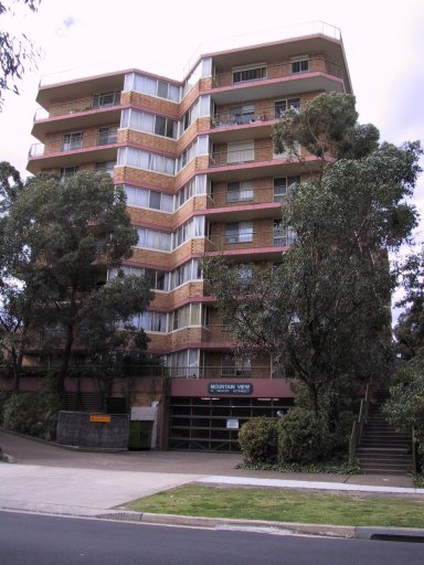 his is the complete building. We are on the upper-right corner.
Sorry, that most of the photos that I took indoors are really b